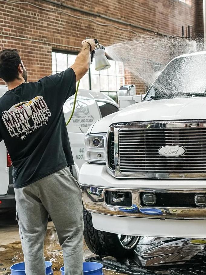 Maryland Clean Rides Detailing a Car